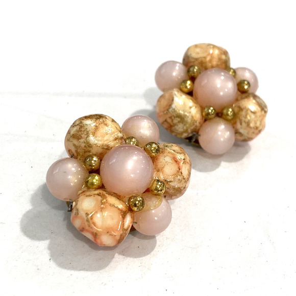 Vintage Mid Century Clip On Earrings pink peach gold beads beaded round clusters - Picture 2 of 5